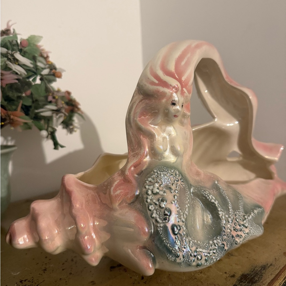 Rare! 🧜🏽‍♀️Vintage Mermaid Shell Ceramic Basket - Picture 2 of 6